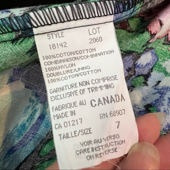 Floral Le Chateau dress - Picture 3 of 8